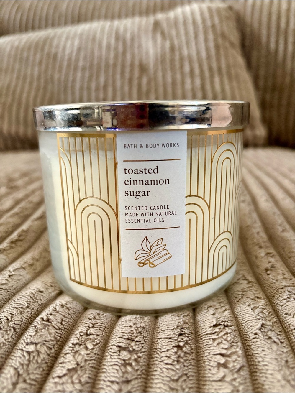Bath & Body Works Toasted Cinnamon Sugar Candle - Cream & Gold Accents